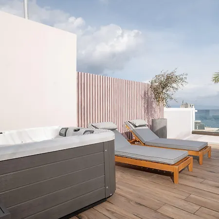 Porto Perla Готель *