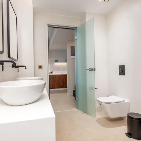 Porto Perla Готель *